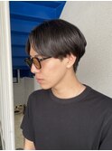 毛流れセンターパートニュアンスパーマツーブロック刈り上げ