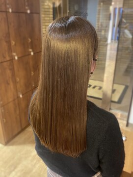 ヌーズ(Nuuds) シナモンベージュカラー