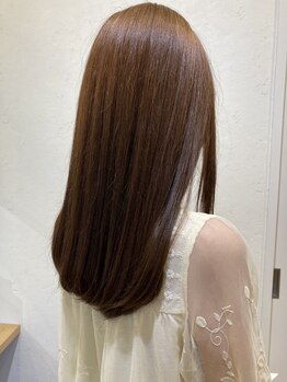 アンクールトレジャー(Un Coeur Treser)の写真/【賀来北】コンデストレートでダメージを抑え、低刺激の薬剤×低温アイロンで自然なストレートヘアを実現！