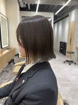 ロンドプロフィール 浦和(Lond profil) イメチェン ボブ 外ハネボブ 美髪 ホワイトブロンド 韓国