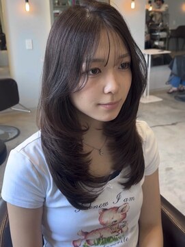 ケリーアン 太田(kelly.un) レイヤーミディ / アッシュブラウン / ハイレイヤー / 群馬太田