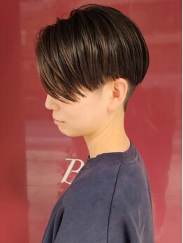 クレメント サロン ブル(Clement Salon Bull)の写真/【松戸/骨格美カット】一人ひとりの骨格・毛質・毛量を見極め1mm単位まで計算―Bull独自のカット技術