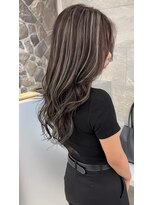 リュストル 町田(LUSTRE)&nbsp;「上品さと抜け感を両立した大人ハイライトカラー」