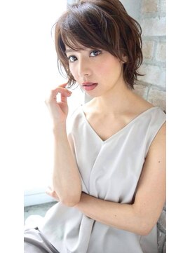 ボニークチュールドットエス(.S) 石田ゆりこさん風・ひし形ショートボブ・◎30代40代50代60代