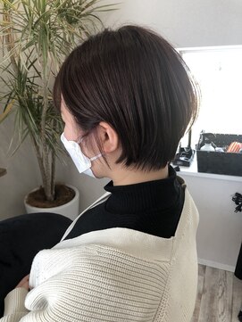 シキ(C key) ショートボブ