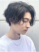 ニュアンスパーマセンターパート毛流れパーマメンズヘア波巻き