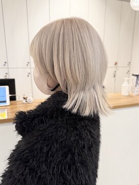ルッツ(Lutz. hair design) 1/14 blonde beige 【千代田彩夏】