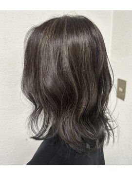 ジェナ(Jena) 大人なニュアンスハイライト