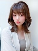 大人可愛いミディアムレイヤースタイル
