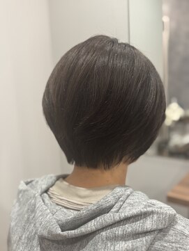 レジェ(LEGE) ショートボブ[丸みショート/白髪染め/くびれショート/白髪ケア]