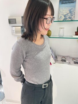 顔まわりくびれレイヤー×透明感グレージュ