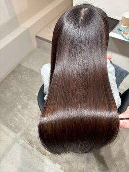 ロク(Ro9)の写真/【北24条駅徒歩2分】贅沢な頭浸浴と当店自慢の髪質改善で艶感UP♪ご自宅でも再現性高く扱いやすい美髪へ!