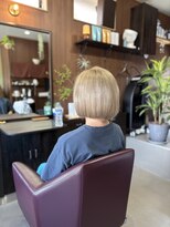 アオイ(Aoi)&nbsp;透明感ベージュカラー♪髪質改善トリートメントで艶ボブに