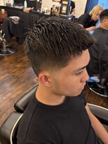 ブロートーキョーバーバーショップ 神田店(Bro Tokyo BARBERSHOP)&nbsp;テーパーフェード