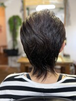 魔女の手仕事&nbsp;首元すっきり美シルエット大人くびれウルフショート