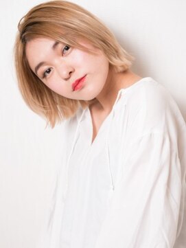 ミーティア バイ クアトロ(Meteor By QUATRO) 抜け感たっぷりの切りっぱなしボブ★QUATRO45