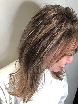 リバレッジ 広尾(Leverage) 外国人風ハイトーンベージュハイライト