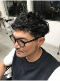 ニュアンスパーマメンズ黒髪暗髪ナチュラル刈り上げ