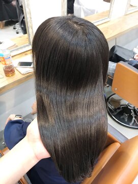 ネイヴィル(navile) ◎赤みゼロの　オリーブベージュ