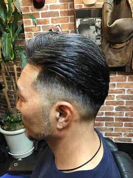 ヘアースタジオアルファ フェードカット