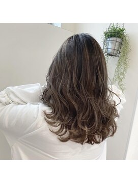 アッシュ 大宮店(Ash) 大人バレイヤージュ☆