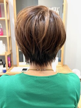 グラッシー センター北店(GLASSI) 【脱白髪染めハイライト】大人かわいい★美髪ハンサムショート