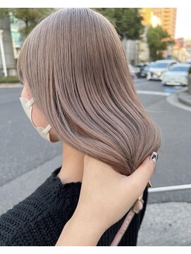ロチカバイドールヘアー 心斎橋(Rotika by Doll hair) white beige