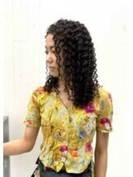 ラブ ロック Love' Lock 縮毛矯正で痛んでる髪も綺麗にスパイラルパーマをかけれます。