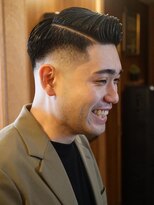 ダウバーバーショップ 表参道(DAU BARBER SHOP)&nbsp;フェードカット　パートカット　30代メンズ　短髪　バーバーヘア
