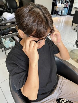 アイズ 海老名(AIZU) ニュアンスパーマ センターパート メンズパーマ メンズカット