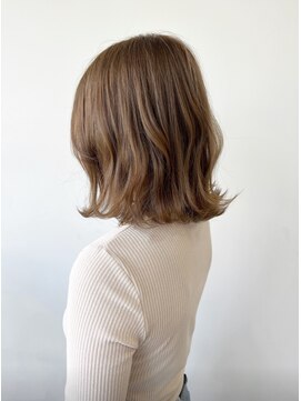 アーカイブ(Archive) 外ハネベージュ×ミディアムレイヤー