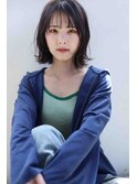 20代30代40代小顔大人可愛い外ハネ透明感アッシュカラーミディ