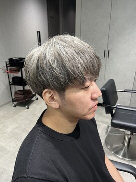 テクト バイアッシュ 吉祥寺店(Tect by Ash) ツーブロックナチュラルマッシュブリーチ2回シルバーグレー