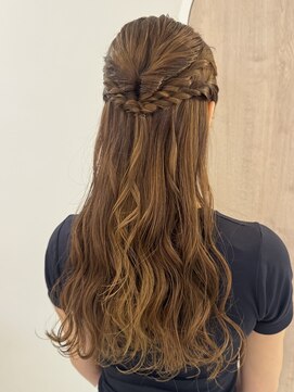 ロングハーフアップ