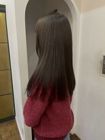 ヘアーアイスカルテット(HAIR ICI QUARTET)&nbsp;20代透明感カラーダークグレージュ×艶髪ストレート