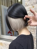 ルーブ トウキョウ(Loob. TOKYO)&nbsp;インナーカラーピンクベージュ前髪デザインカラー黒髪シルバー