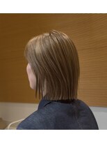 ビーアップヘアー(be:up hair) ブリーチカラーの切りっぱなしボブ