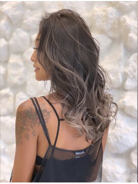 モアナ バイ ヘッドライト 沖縄東崎店(Moana by HEADLIGHT) ハイライト☆グラデーションカラー☆イメチェン