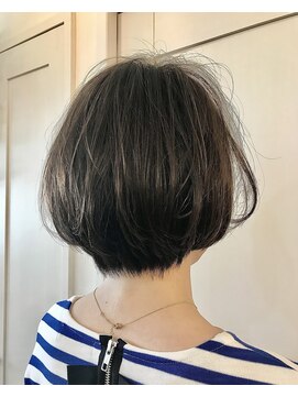 ナインヘアー(NINE HAIR) 【NINE HAIR】大人かわいい小顔ショート＿モノトーンカラー