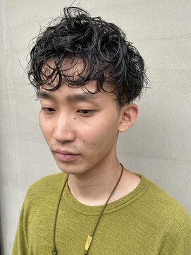 ヘアー アイス ルーチェ(HAIR ICI LUCE) スパイラルパーマ 刈り上げ 2ブロック 前髪パーマ 担当 井上