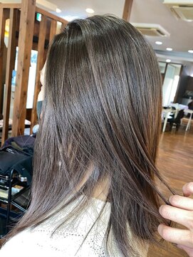 カルフール オハナ せんげん台西口店(Carrefour OHANA) グレージュ./ハイライト/セミロング/アッシュ/トリートメント