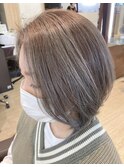 ナチュラル小顔レイヤーウルフ白髪ぼかしハイライトベージュ