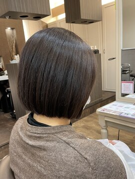 アルターリール(aL ter Rire) 前下がりボブ/澤瑞絵