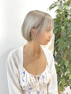 アオ(AO) 【AYAMI】ミニボブ×ホワイトブロンド♪
