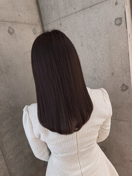 リビンバイアフロート(Livin by afloat) ミドルレイヤー　ストレート　暗髪　ピンクブラウン