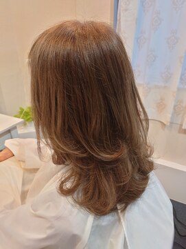 カナエルドットヘア(kanaeru.hair) ミディアムレイヤー