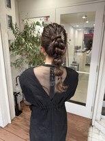 アンダーバーホワイト 西宮店(_WHITE) ヘアアレンジ/編みおろし