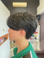 イースト(YEAST)&nbsp;韓国センターパートウルフカットカルマパーマニュアンスパーマ