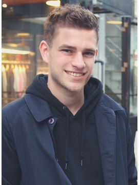 ジジバイワースホワイル(jiji by WORTH WHILE) オースティン・マホーン