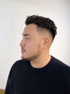 クオンヒール 淀屋橋店(QUON HEAL) 73分けオールバックパーマ/スキンフェード△